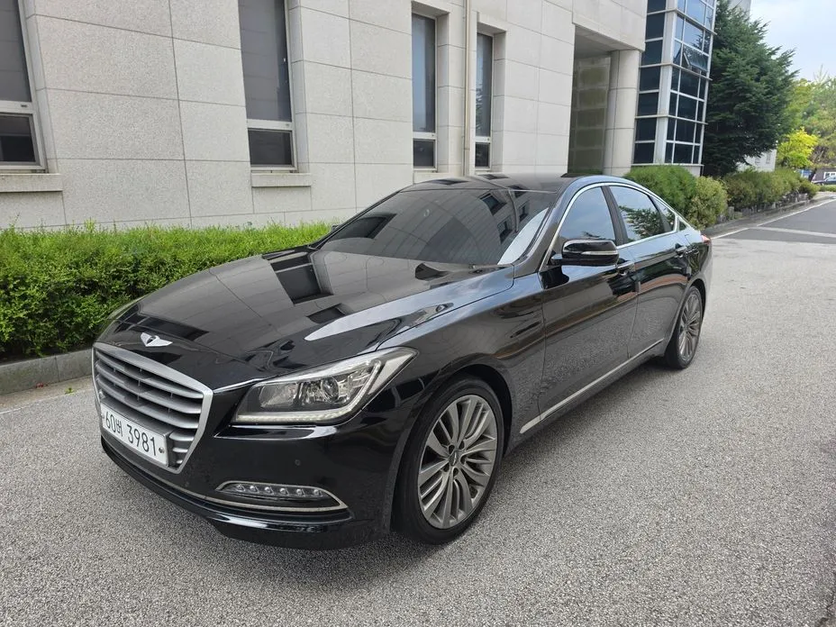 Hyundai Genesis