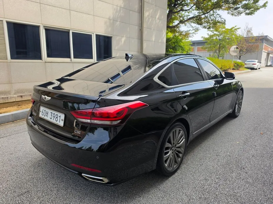 Hyundai Genesis