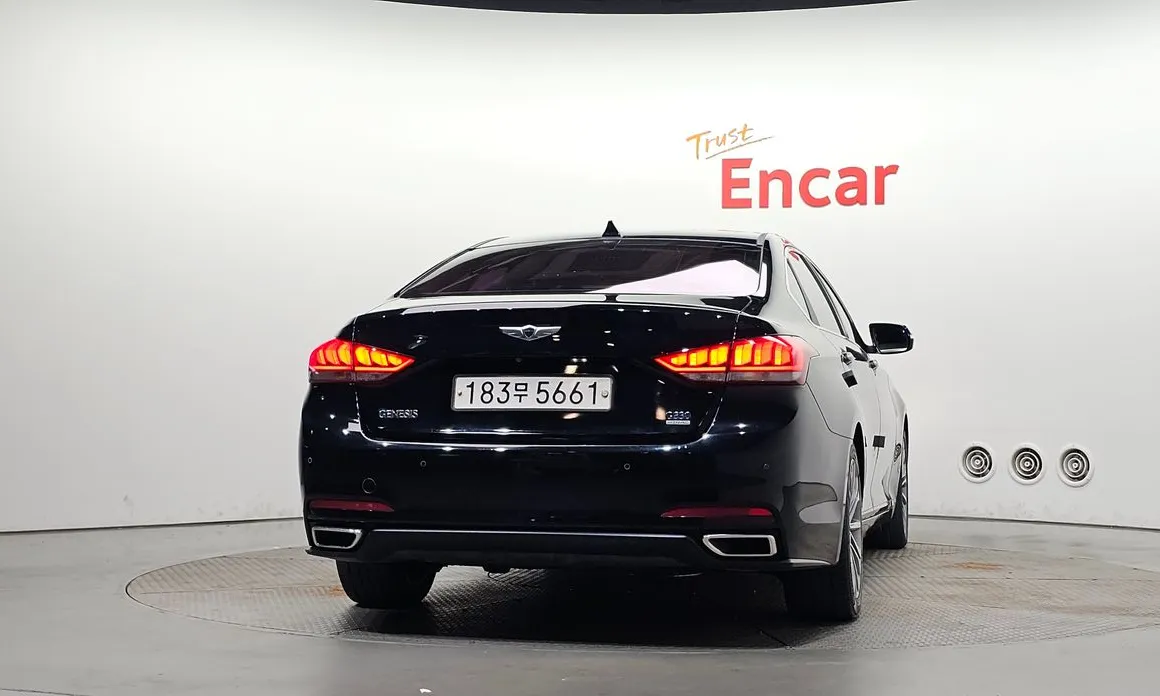 Hyundai Genesis