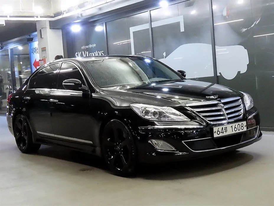 Hyundai Genesis