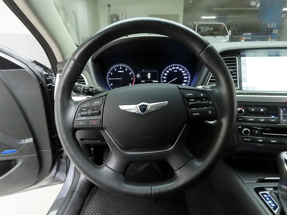 Hyundai Genesis
