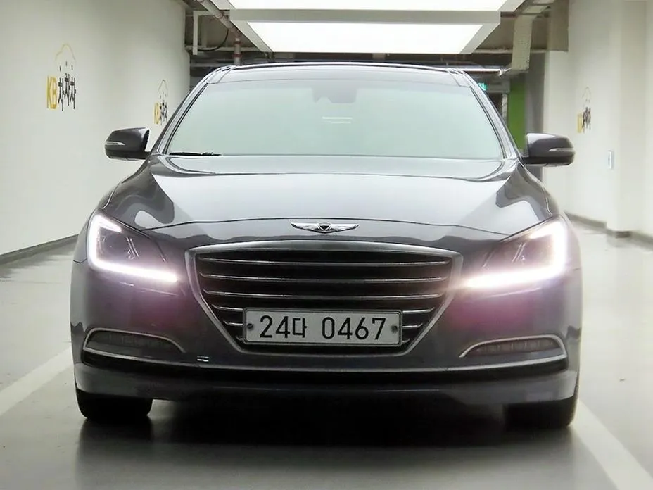 Hyundai Genesis