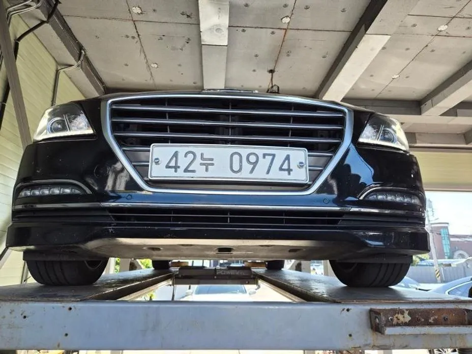 Hyundai Genesis