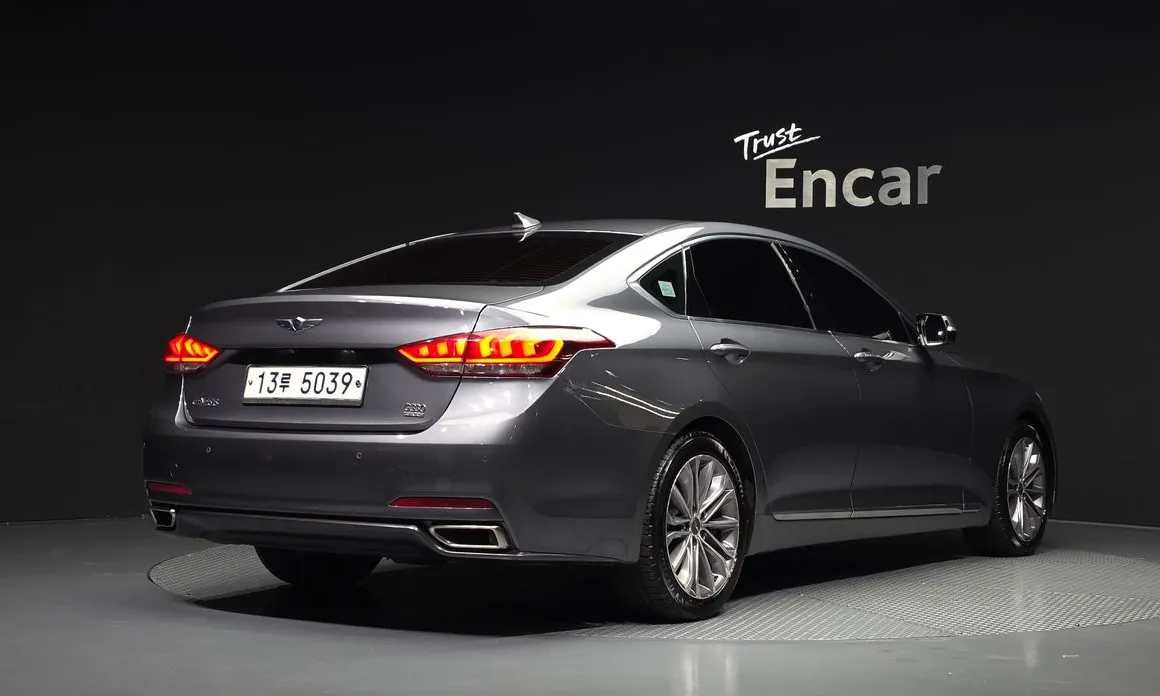 Hyundai Genesis