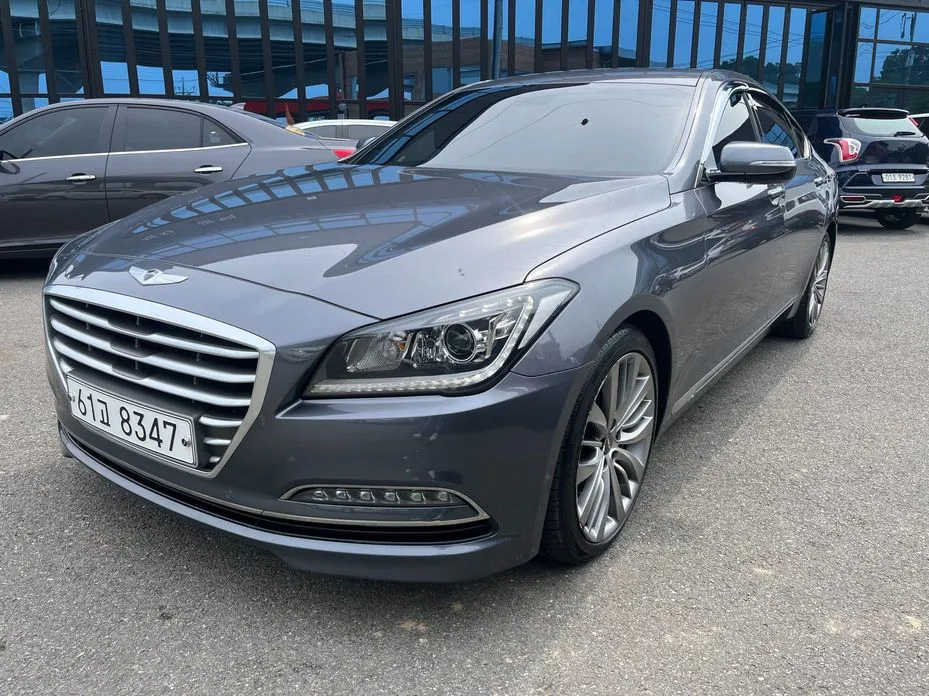 Hyundai Genesis