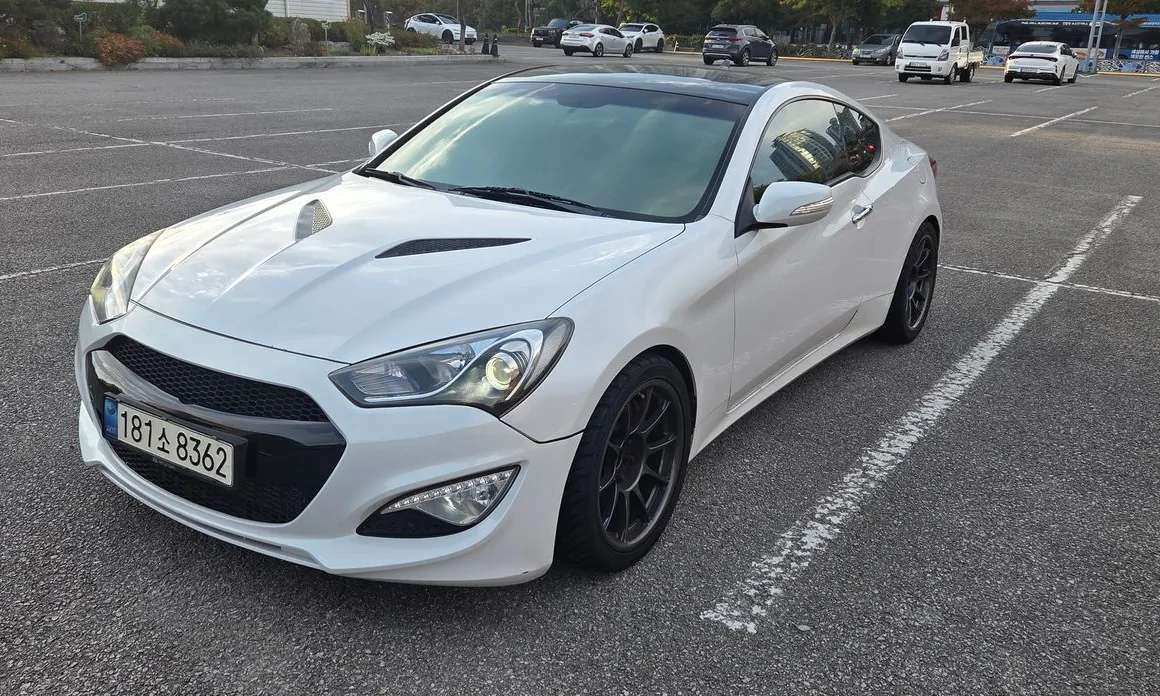Hyundai Genesis