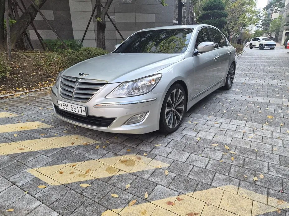 Hyundai Genesis