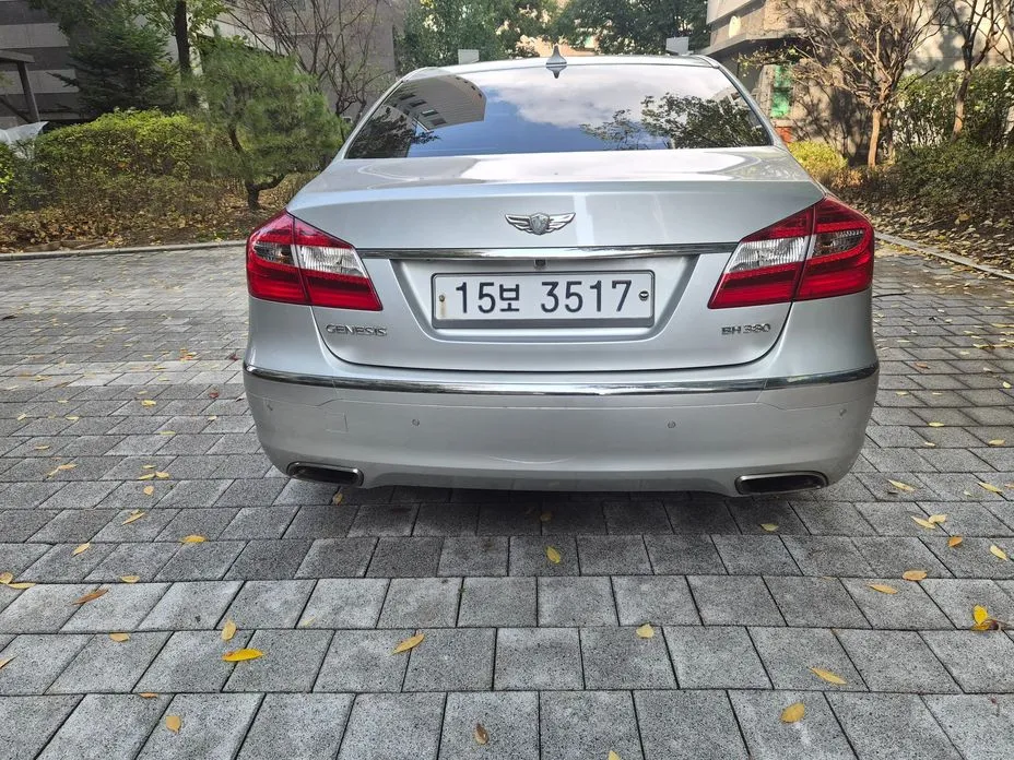 Hyundai Genesis