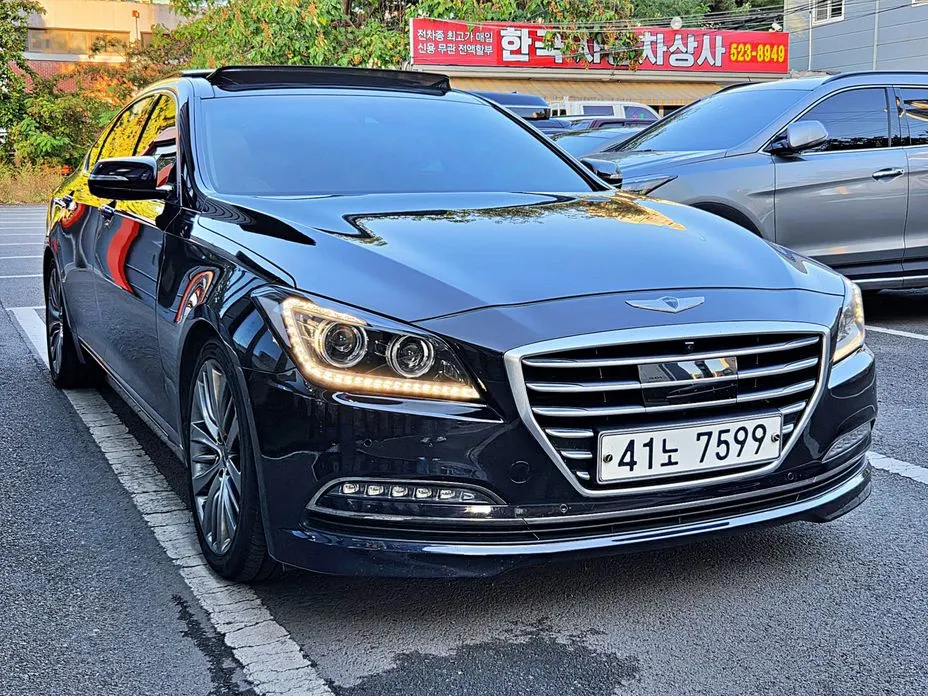 Hyundai Genesis