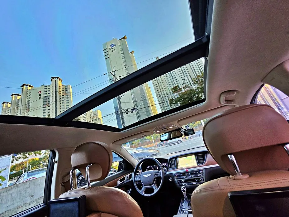 Hyundai Genesis