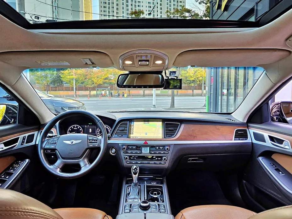 Hyundai Genesis