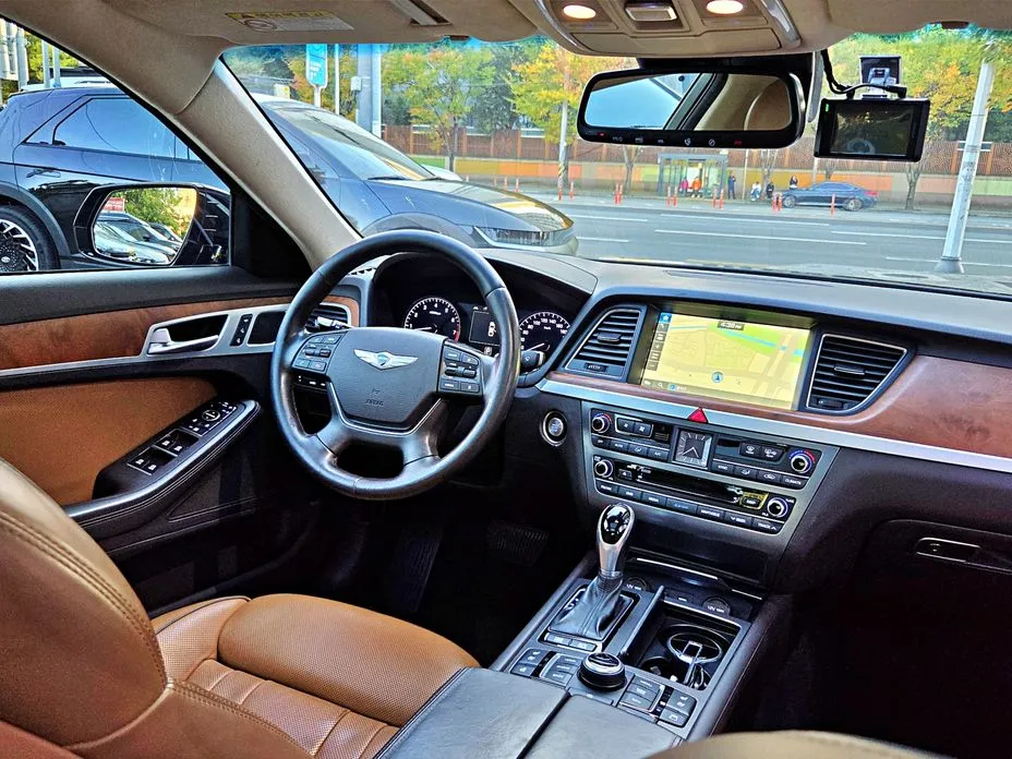 Hyundai Genesis