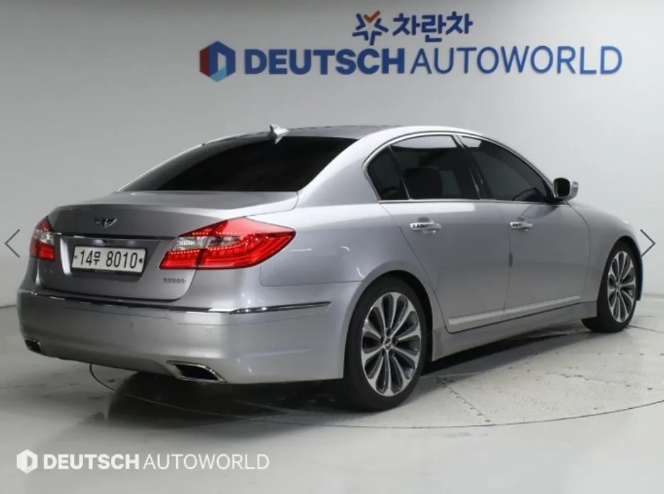 Hyundai Genesis