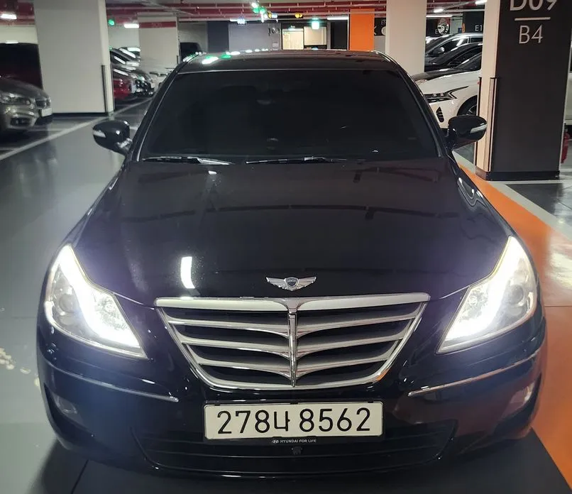 Hyundai Genesis