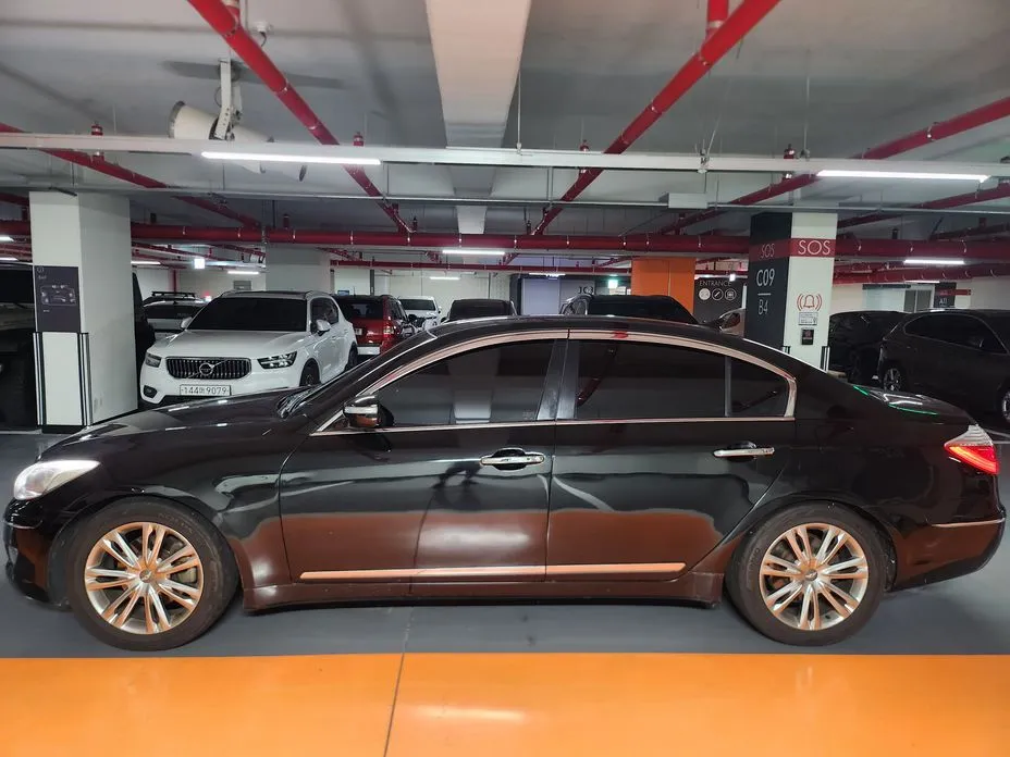 Hyundai Genesis