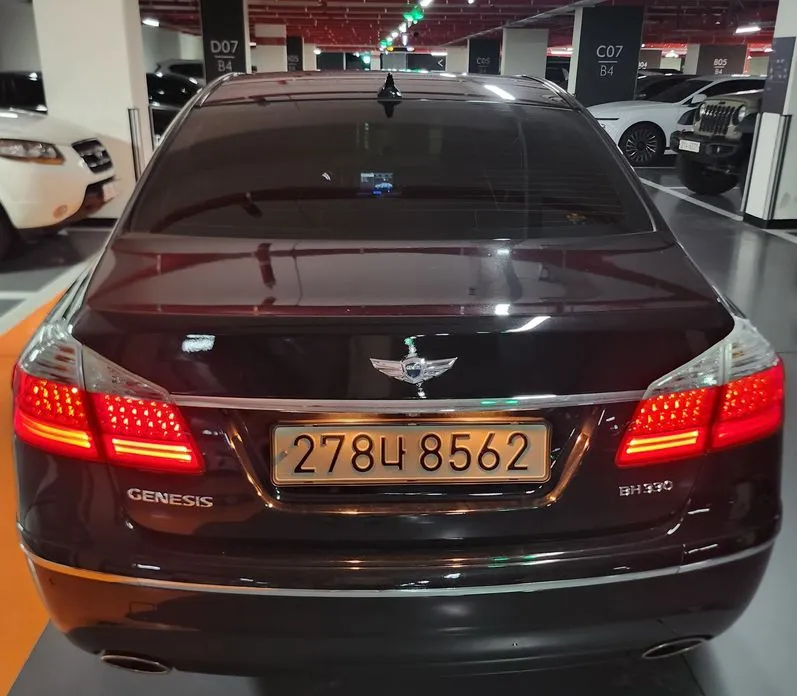 Hyundai Genesis