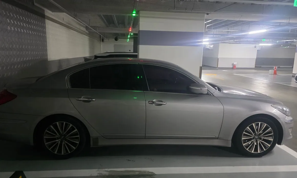 Hyundai Genesis