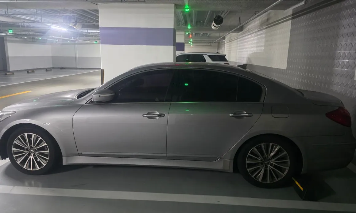 Hyundai Genesis