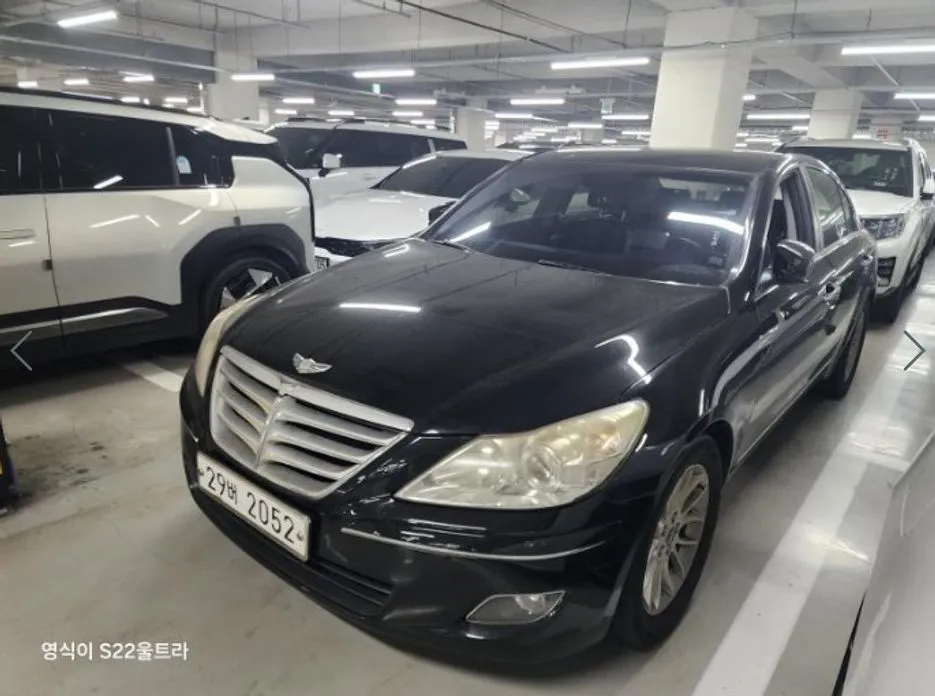 Hyundai Genesis