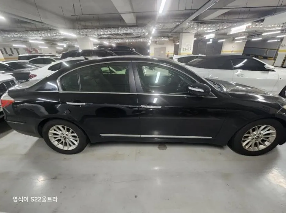 Hyundai Genesis