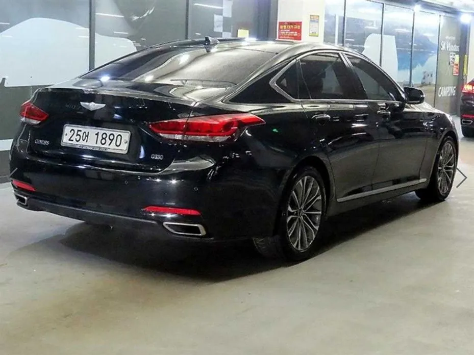 Hyundai Genesis