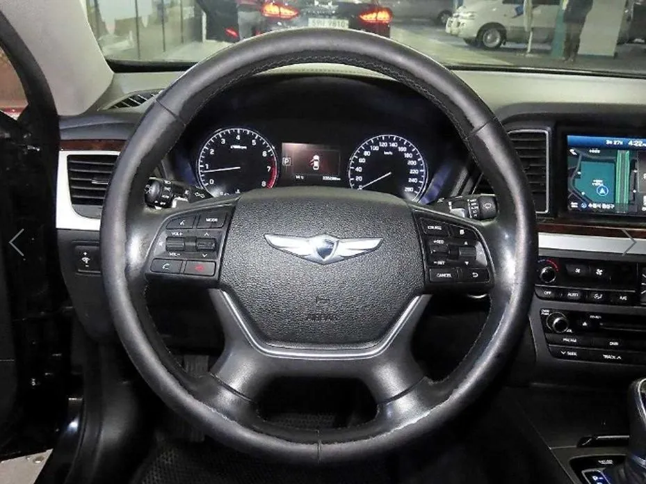 Hyundai Genesis