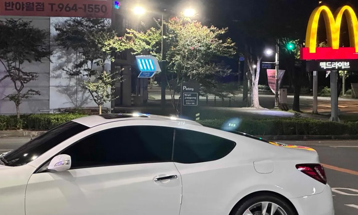 Hyundai Genesis