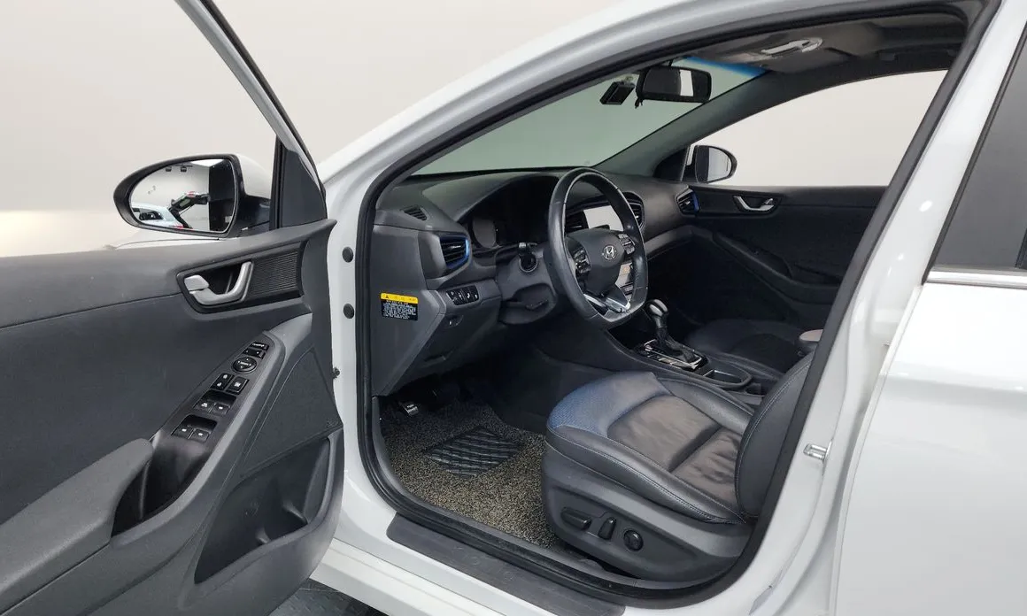 Hyundai Ioniq