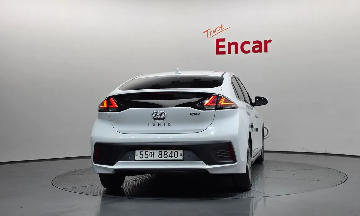 Hyundai Ioniq