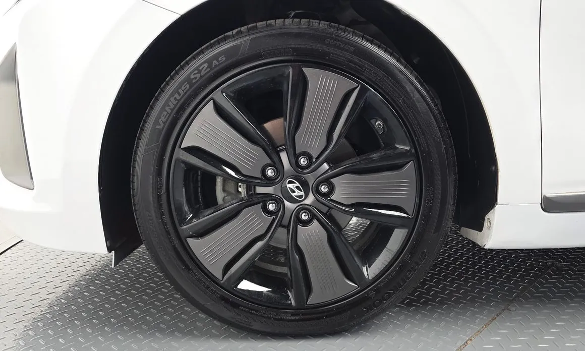 Hyundai Ioniq