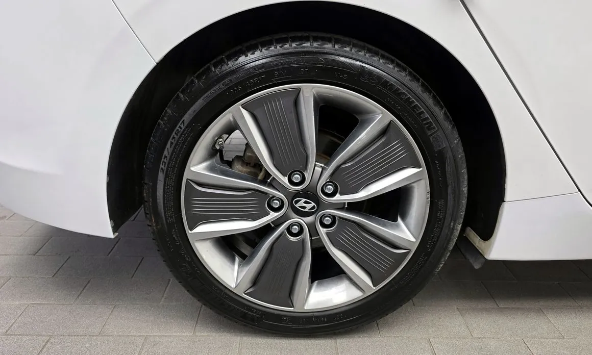 Hyundai Ioniq