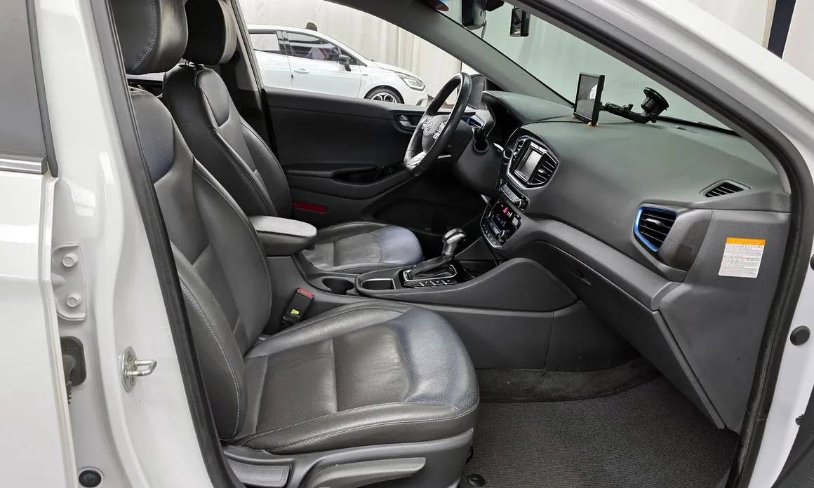 Hyundai Ioniq