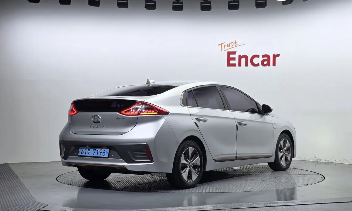 Hyundai Ioniq