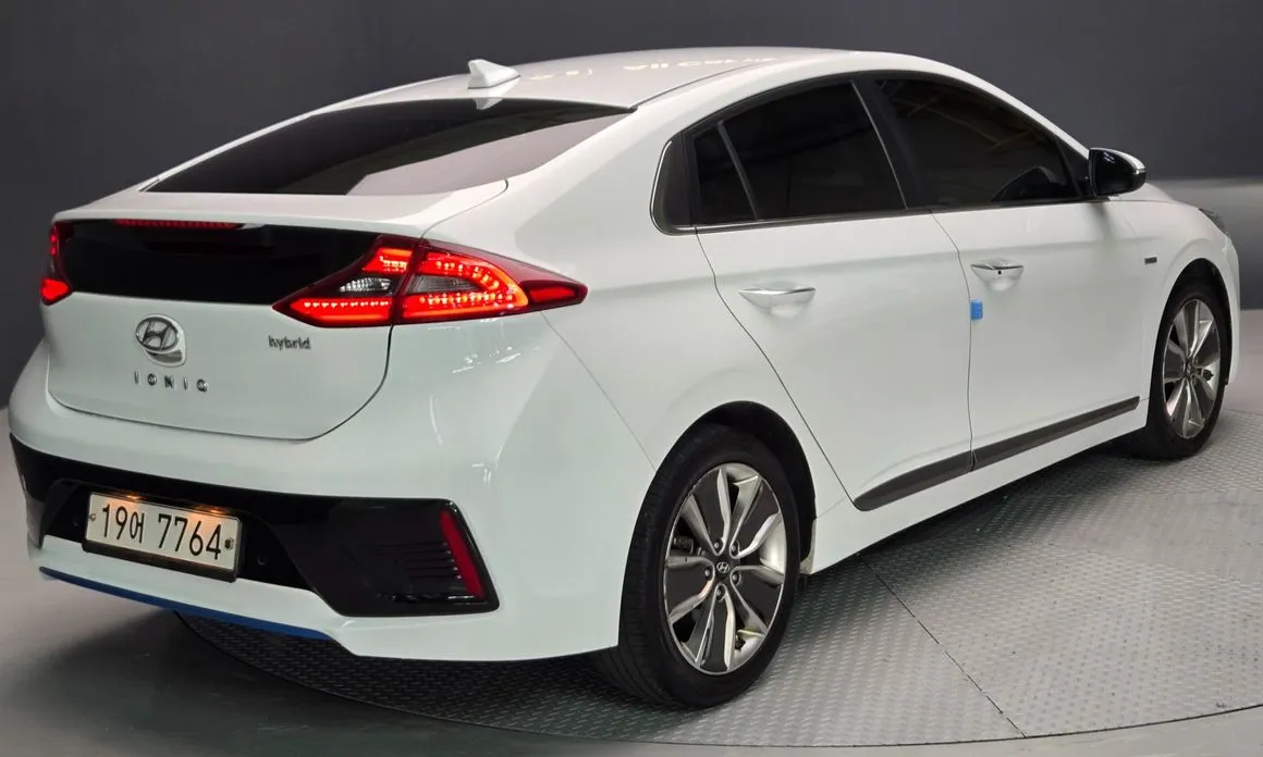 Hyundai Ioniq