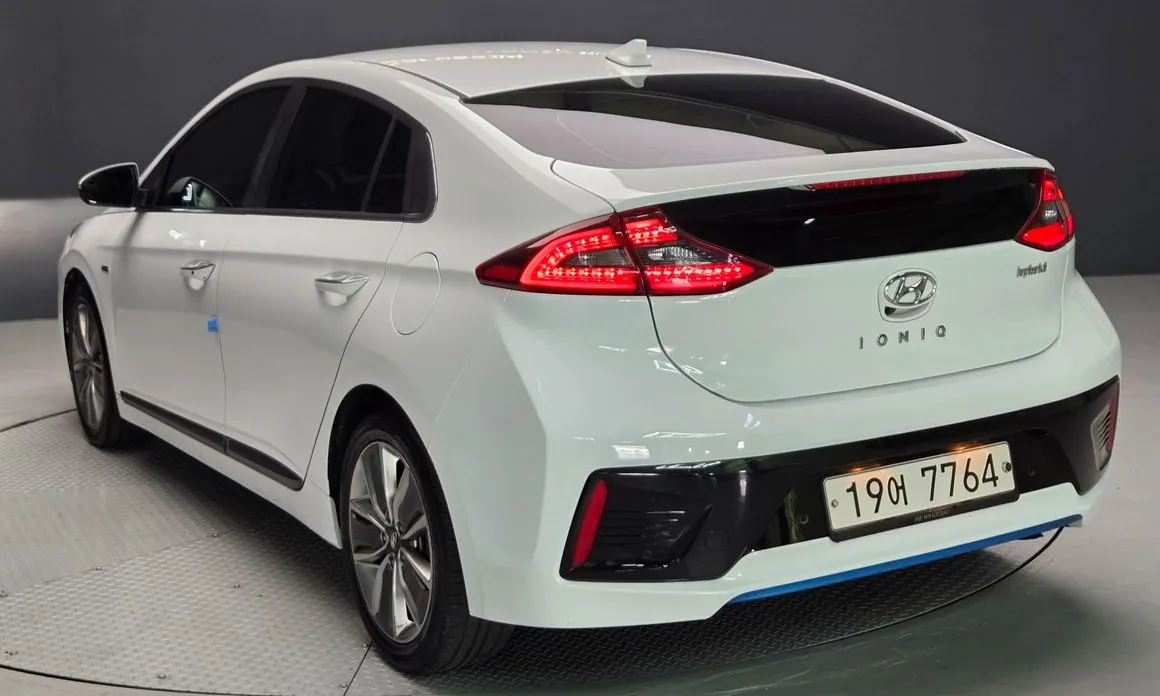 Hyundai Ioniq