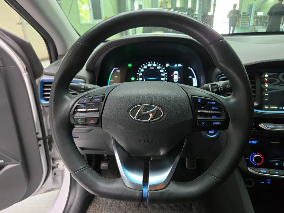 Hyundai Ioniq