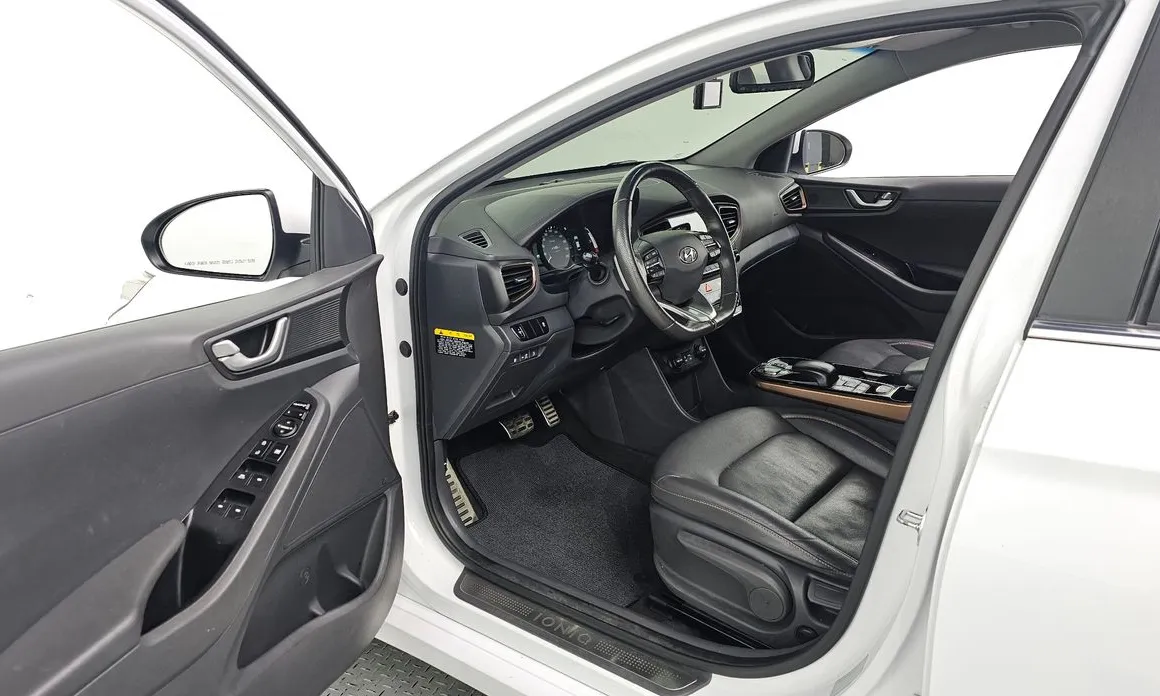 Hyundai Ioniq