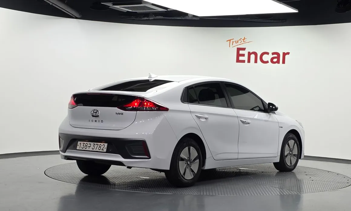 Hyundai Ioniq