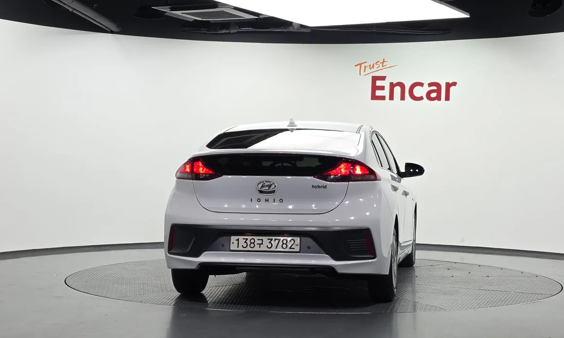 Hyundai Ioniq
