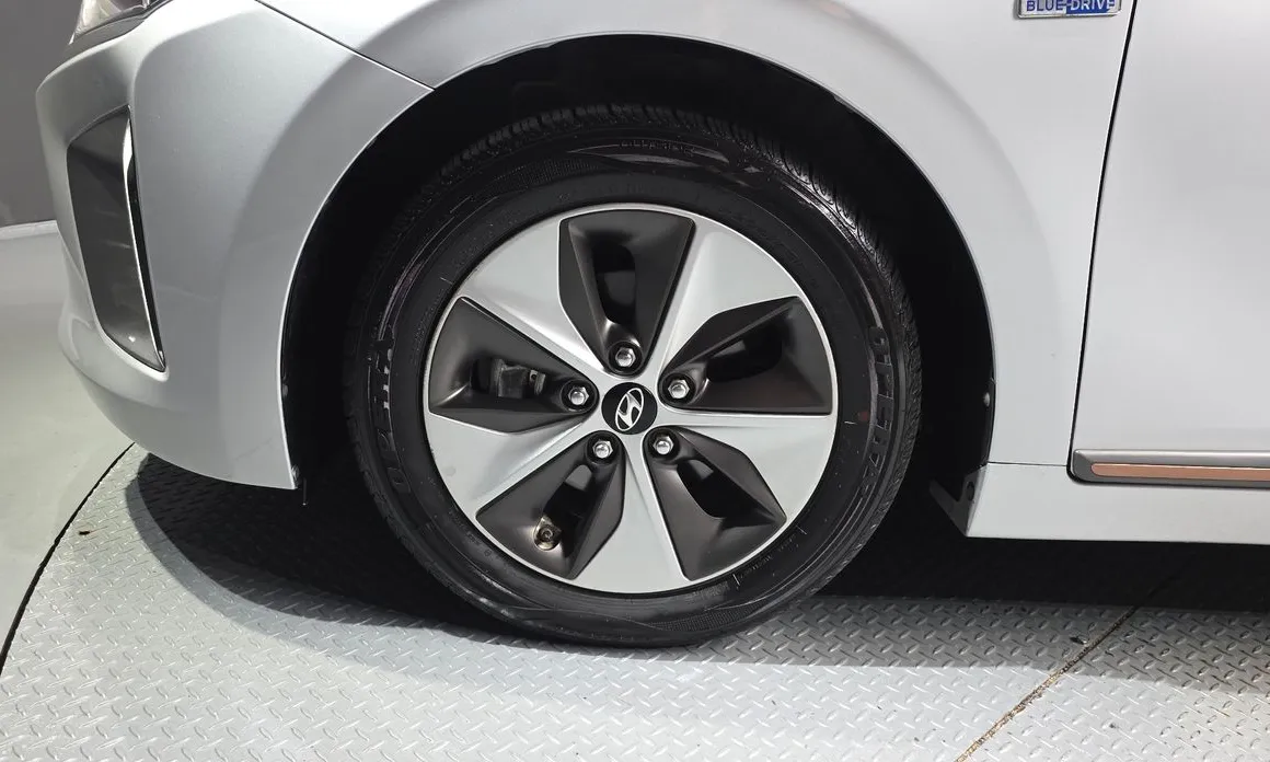 Hyundai Ioniq