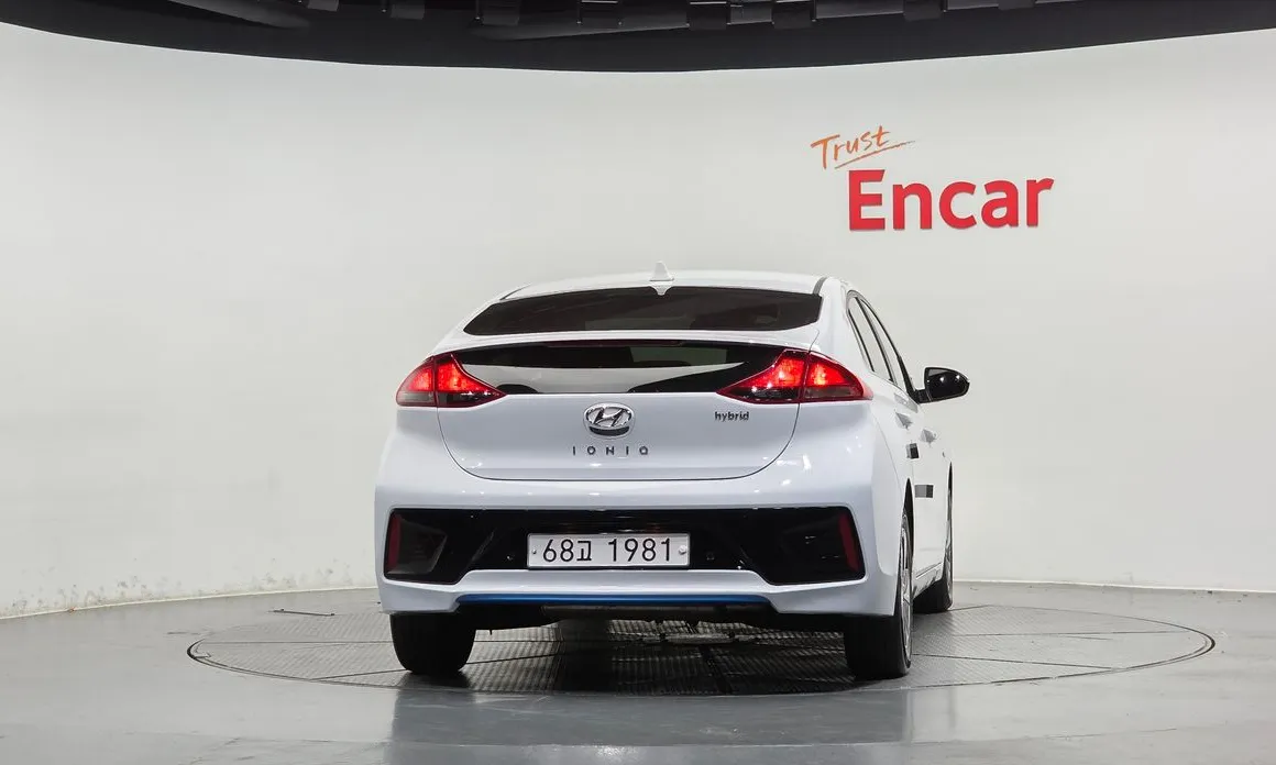 Hyundai Ioniq