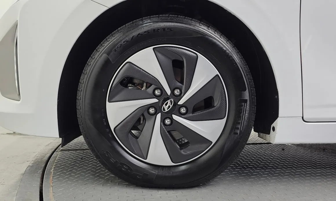 Hyundai Ioniq