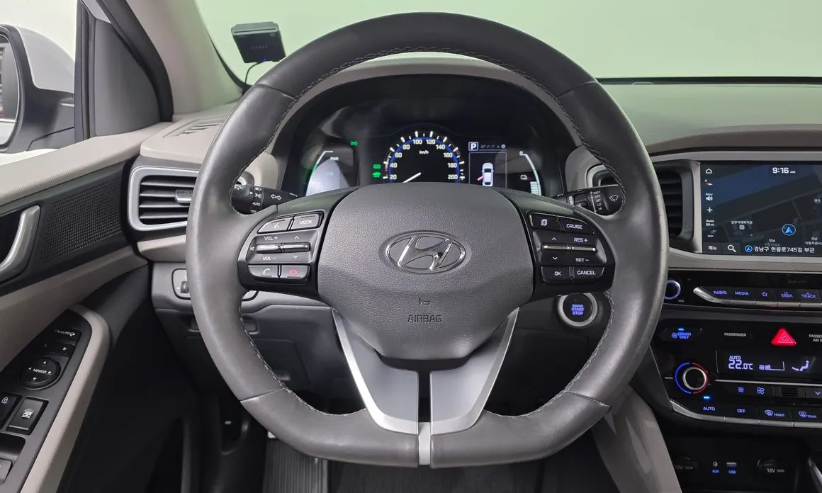 Hyundai Ioniq