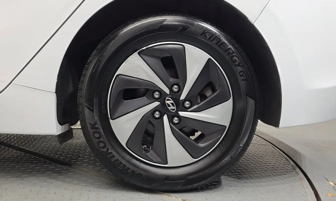 Hyundai Ioniq