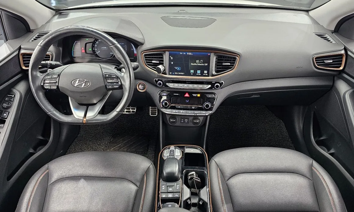 Hyundai Ioniq
