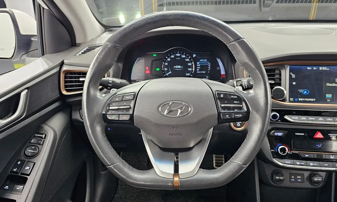 Hyundai Ioniq