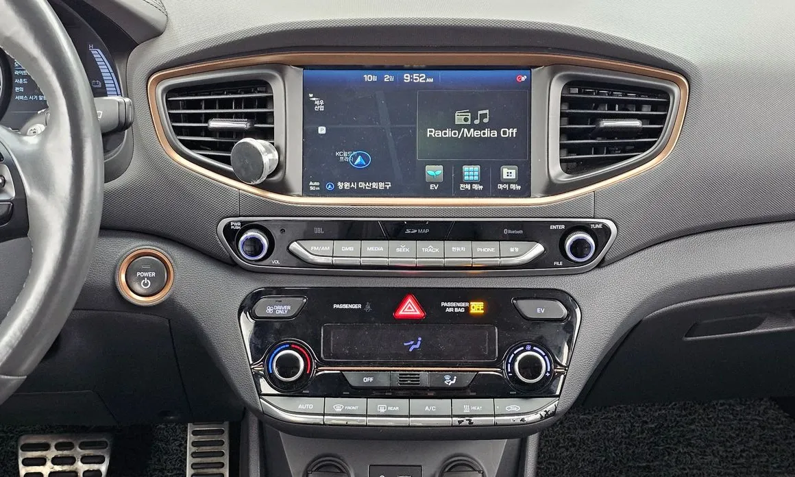 Hyundai Ioniq