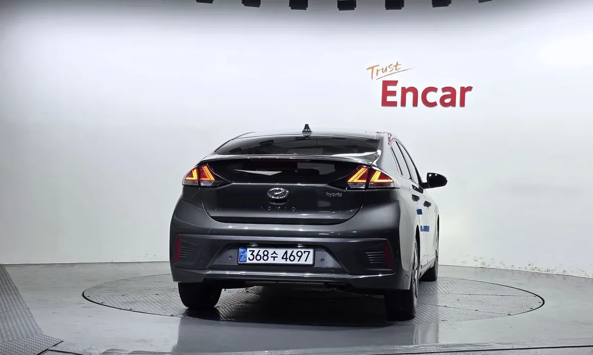 Hyundai Ioniq