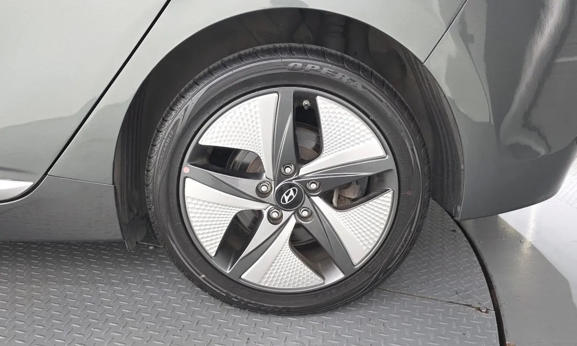 Hyundai Ioniq