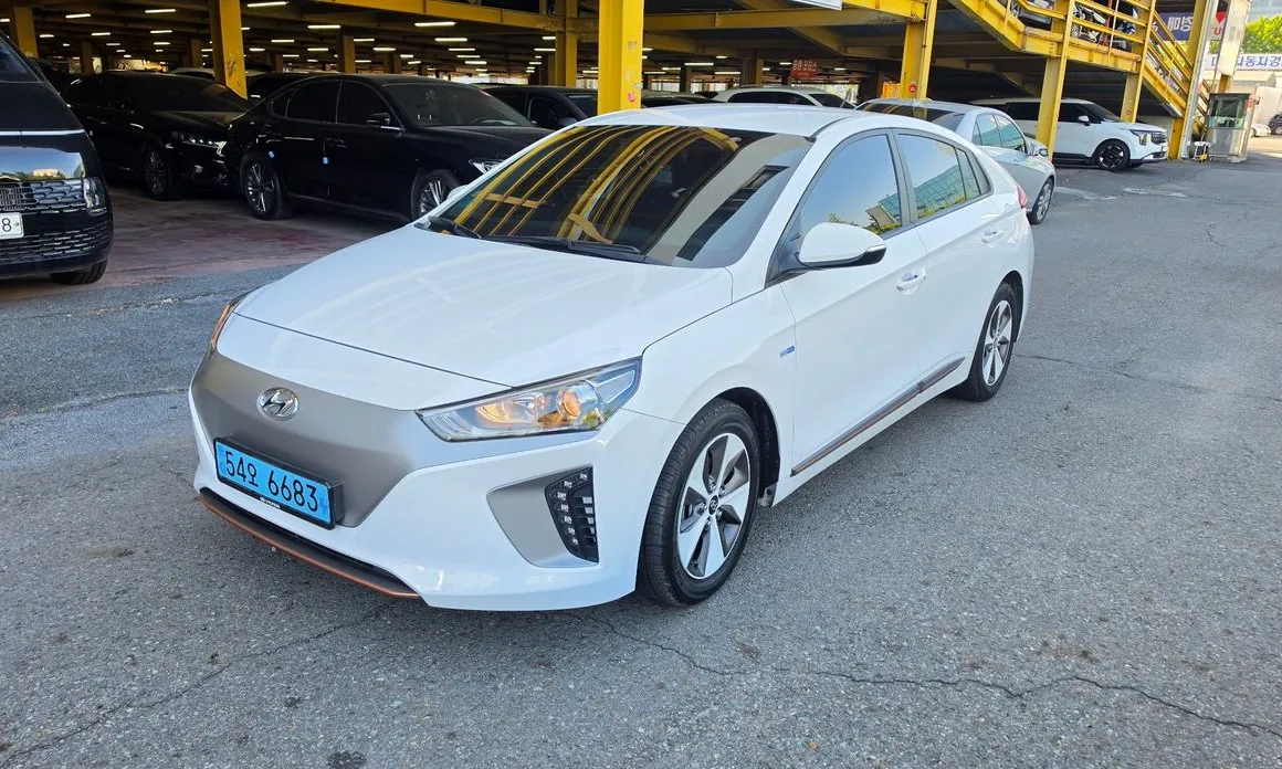 Hyundai Ioniq